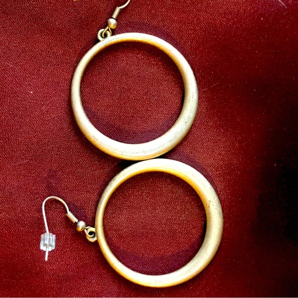 Vintage Jewelry - Vintage Hoop Earrings Gold Tone Finish